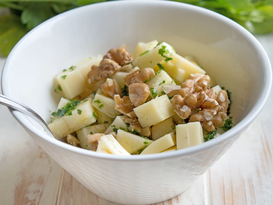 K&auml;sesalat mit Birnen und Waln&uuml;ssen
