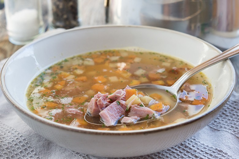 Selchfleischsuppe
