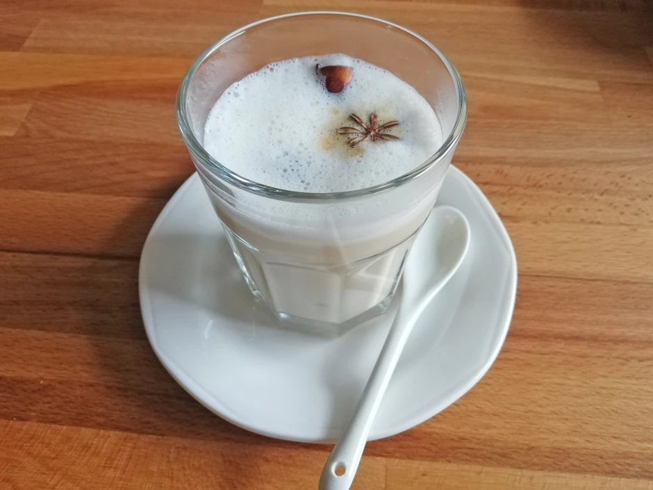 Zimtkaffee heiß und würzig