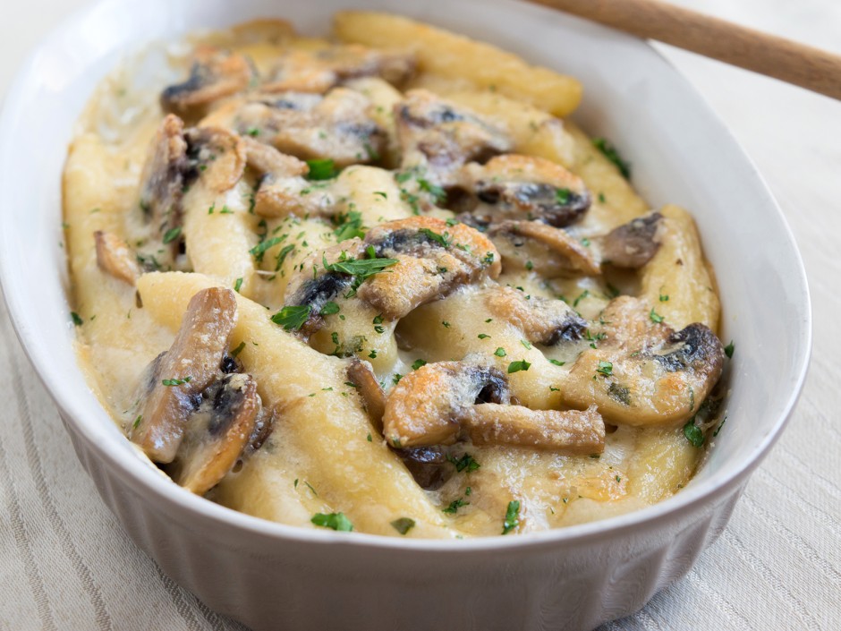 Überbackener Schupfnudel-Pilz-Lauch-Auflauf