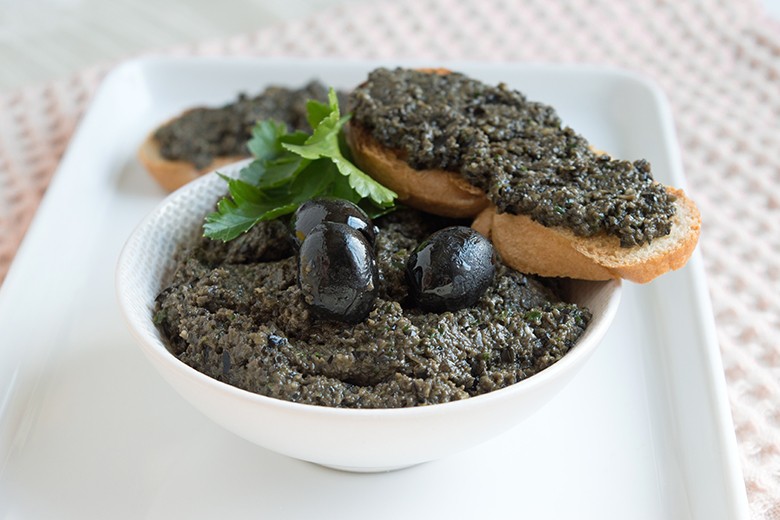 Tapenade mit Sardellen