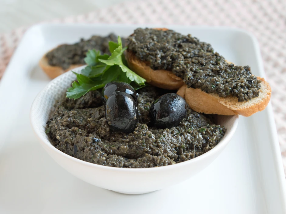 Tapenade mit Sardellen