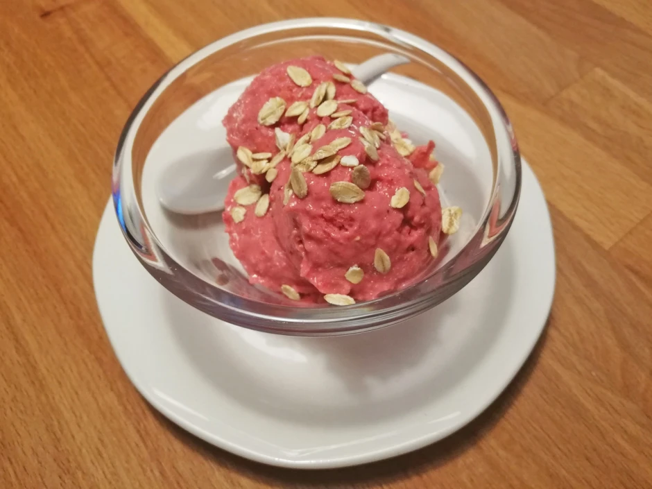 Himbeer-Haferflocken Eis