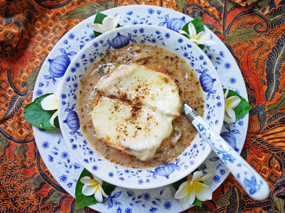 Exotische Zwiebelsuppe