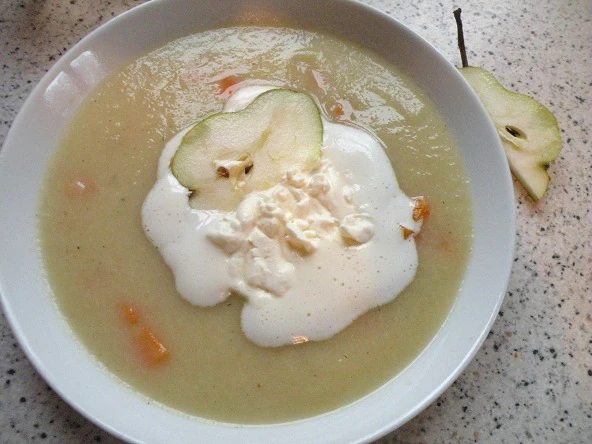 Sellerie-Birnencremesuppe