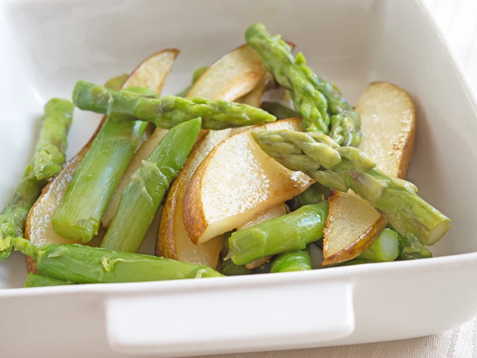 Spargel mit Birnen
