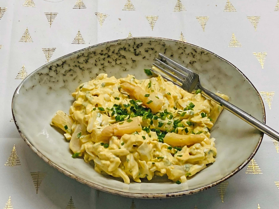 Eiersalat mit Spargel