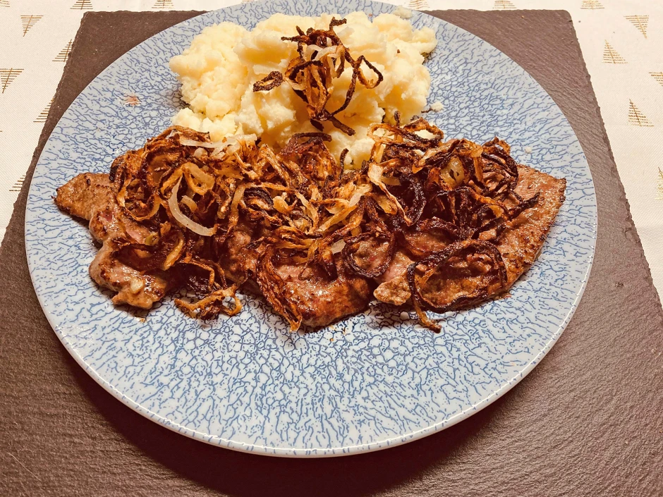 Kalbsleber mit R&ouml;stzwiebeln