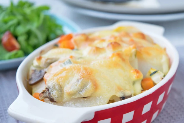 Kartoffelauflauf mit Gem&uuml;se