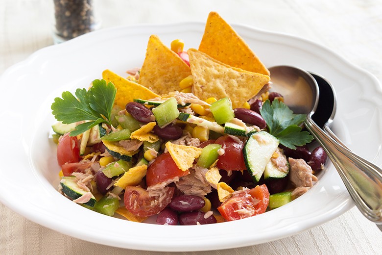 Mexiko - Bohnensalat mit Thunfisch und Tortillas