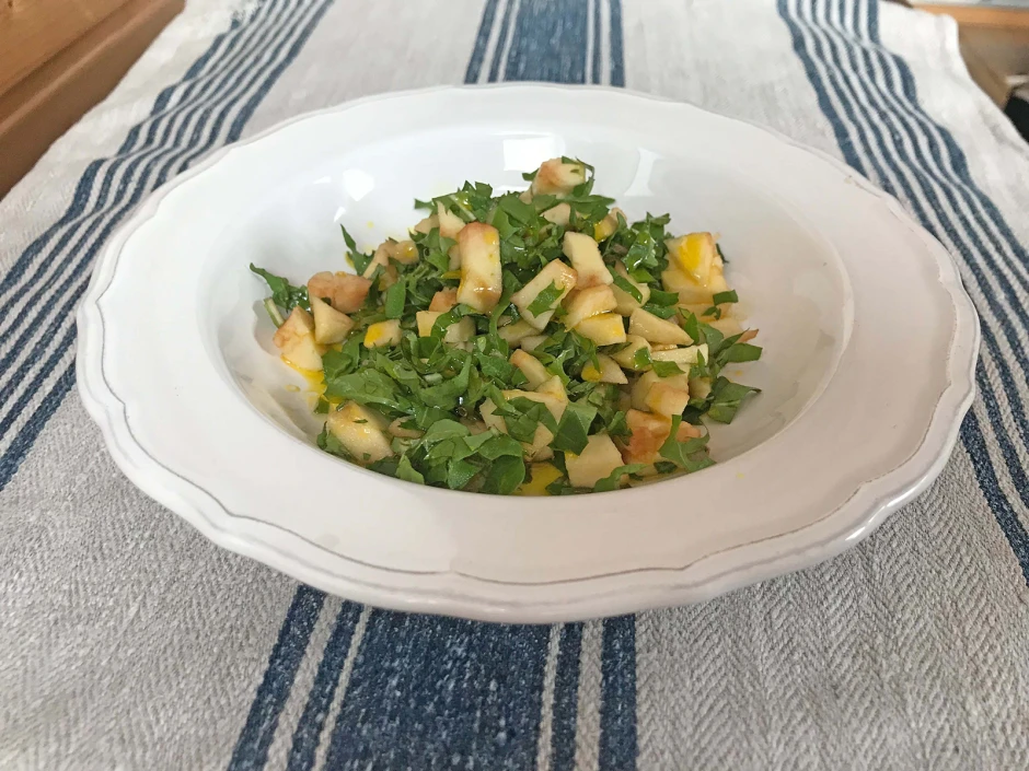 L&ouml;wenzahn-Apfel-Salat