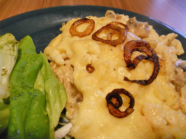 &Uuml;berbackene K&auml;se-Sp&auml;tzle mit Pilzen