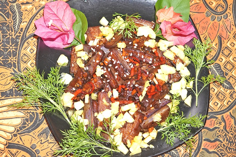 Aubergine nach Hakka Art