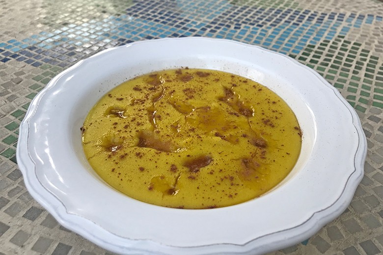 Golden Grießkoch mit Hafermilch und Honig