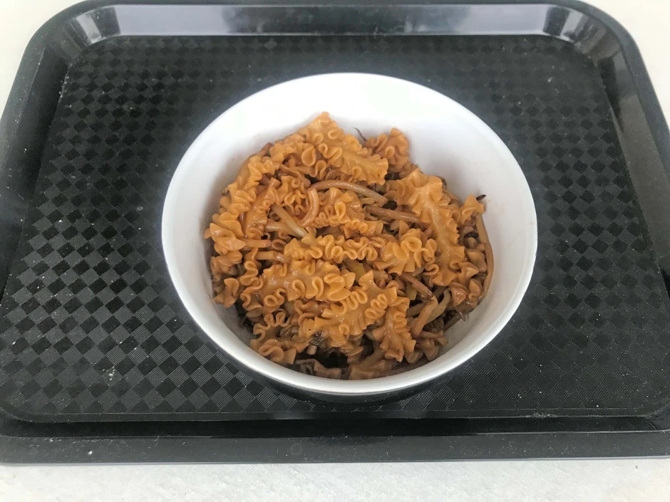 Sojasprossen aus dem Wok
