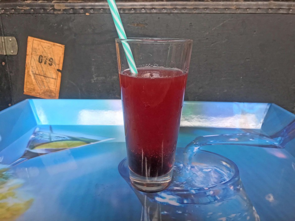 Rote Beeren mit Ingwer