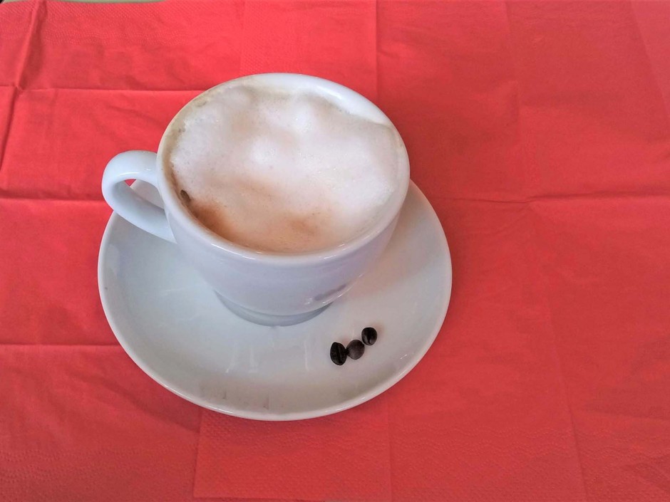 Kaffee mit Kaffeelikör