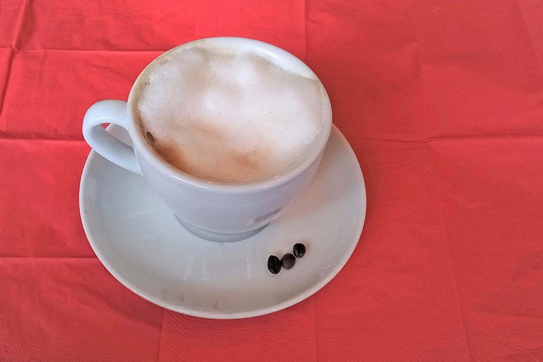 Kaffee mit Kaffeelikör