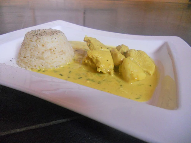 Putengeschnetzeltes mit Kokos-Currysauce