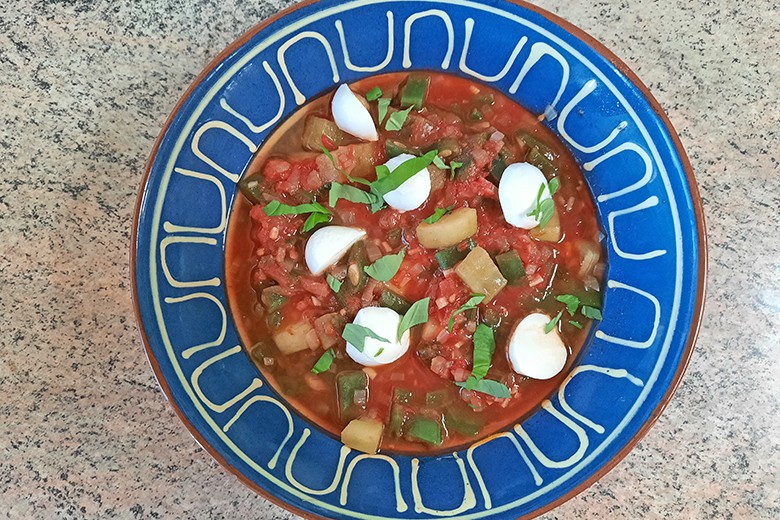 Sommerlicher Gemüsetopf