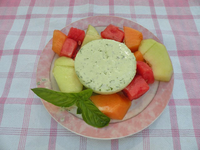 Melonen mit Basilikum-Parfait