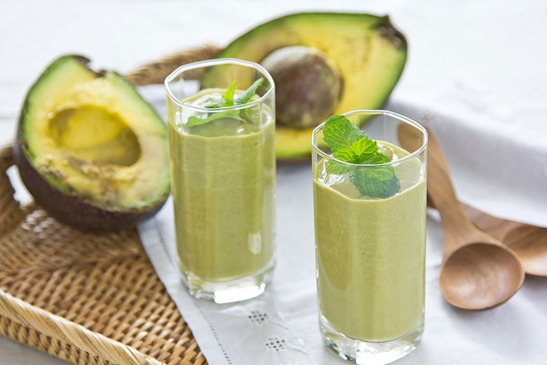 Avocado-Bananen-Minze Smoothie
