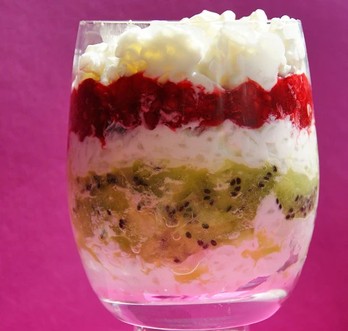 Fruchtige Reisschale