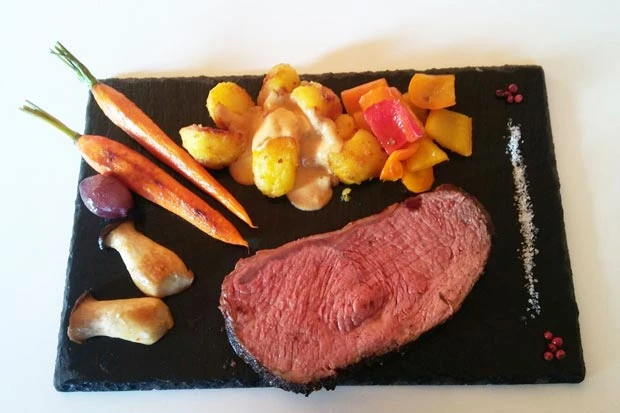 Rindsbraten - Rinderbraten mit Pfeffersenf-Kruste