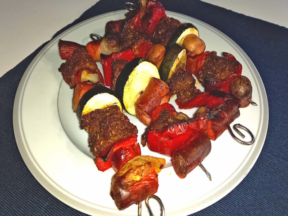 Würzige Ofen- und Grillspieße