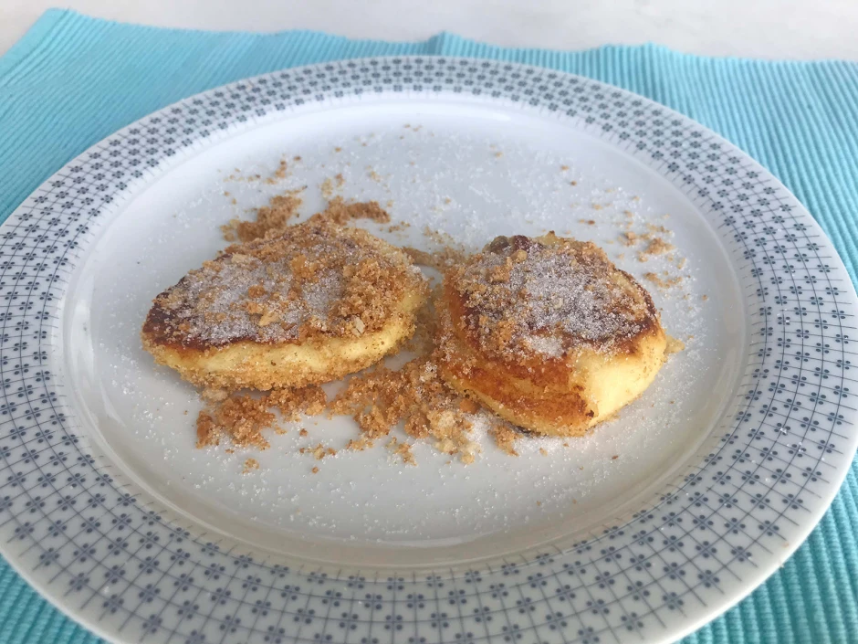 Gebratene Topfen-Rhabarber-Nocken