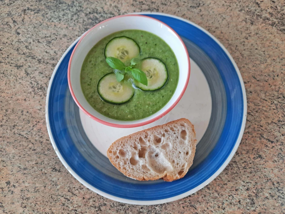 Kalte Gurkensuppe