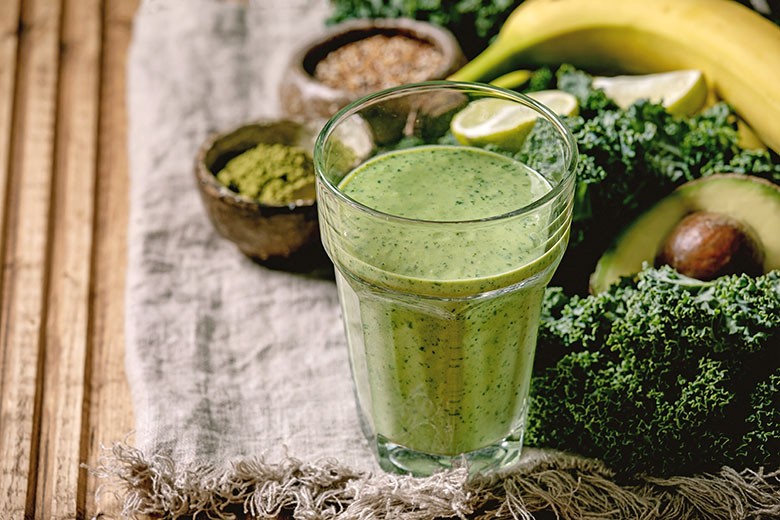 Grünkohl-Bananen-Avocado Smoothie