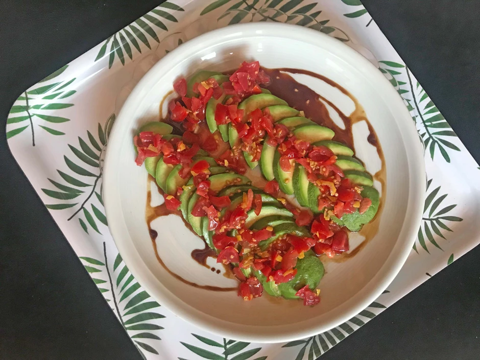 Avocado mit Paradeisersalsa