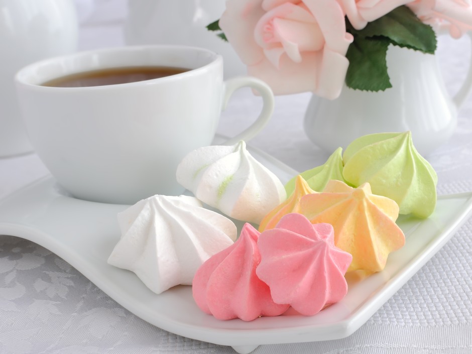 Aquafaba Meringues