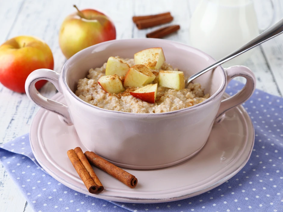 Apfel-Haferbrei mit Baobab-Pulver