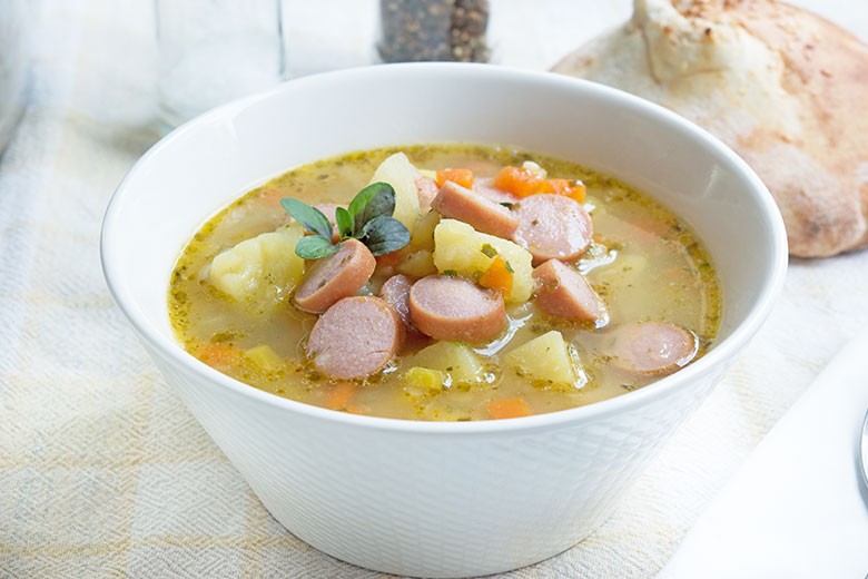 Kräftige Erdäpflsuppe