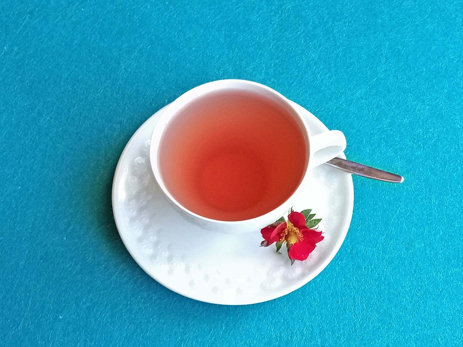 Erdbeerblütentee