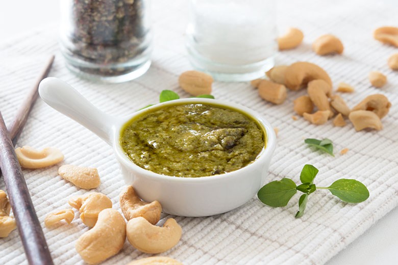 Asiatisches Kräuter-Pesto