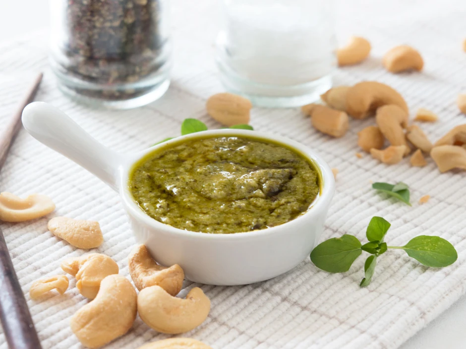Asiatisches Kr&auml;uter-Pesto
