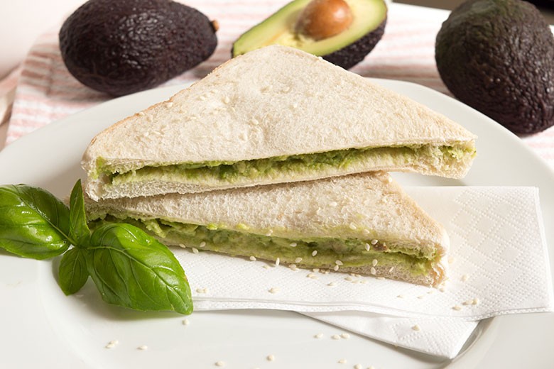 Avocado-Wasabi-Aufstrich mit Sesam