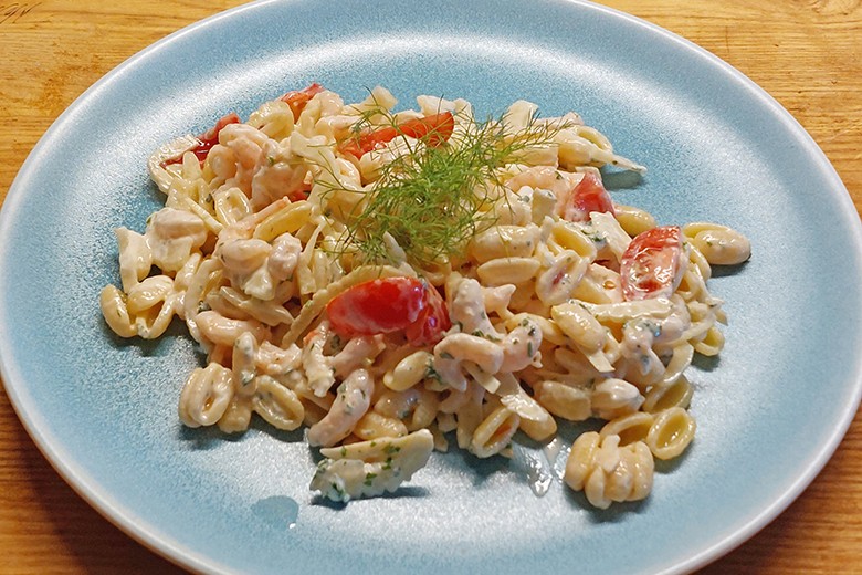 Nudelsalat mit Eismeergarnelen