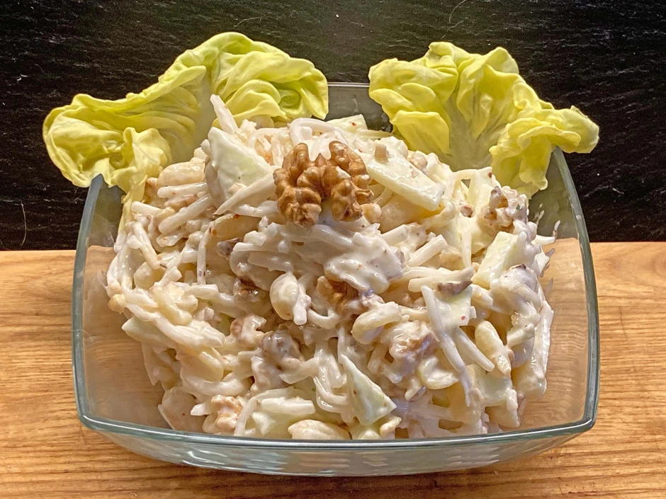 Nudelsalat nach Waldorf-Art