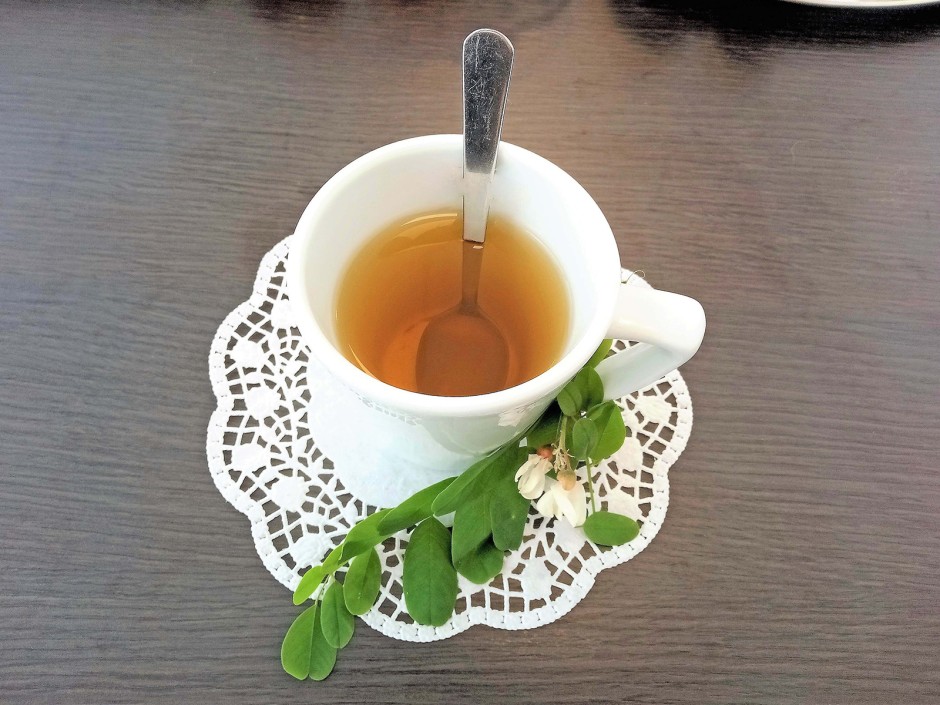 Akazienblütentee