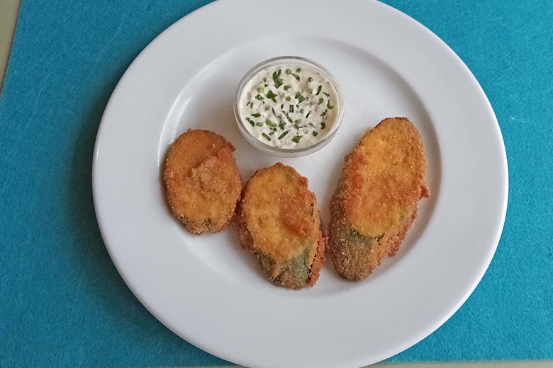 Gebackene Zucchini mit Petersilien-Kapernsauce