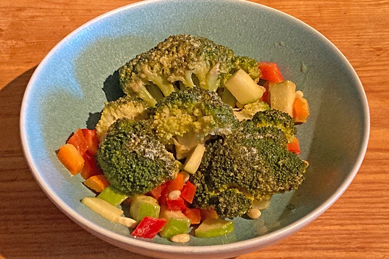 Bunter Brokkoli-Salat
