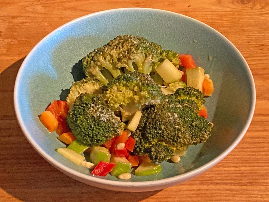 Bunter Brokkoli-Salat