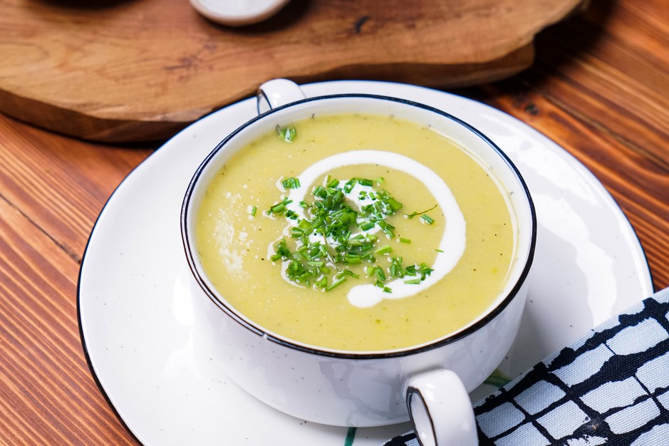 Pürierte Kartoffel-Lauch-Suppe