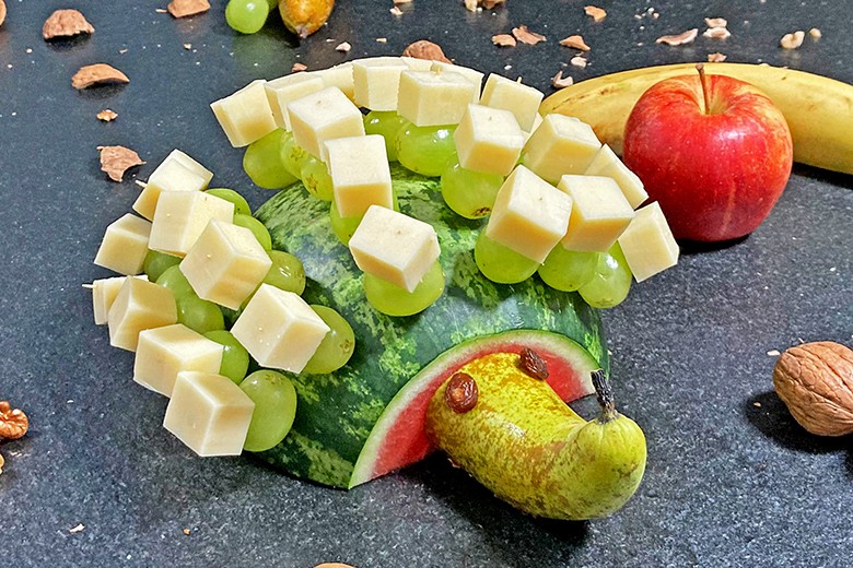 Käseigel mit Trauben