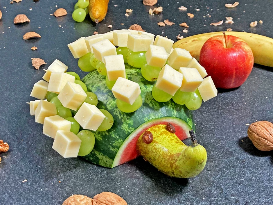 K&auml;seigel mit Trauben
