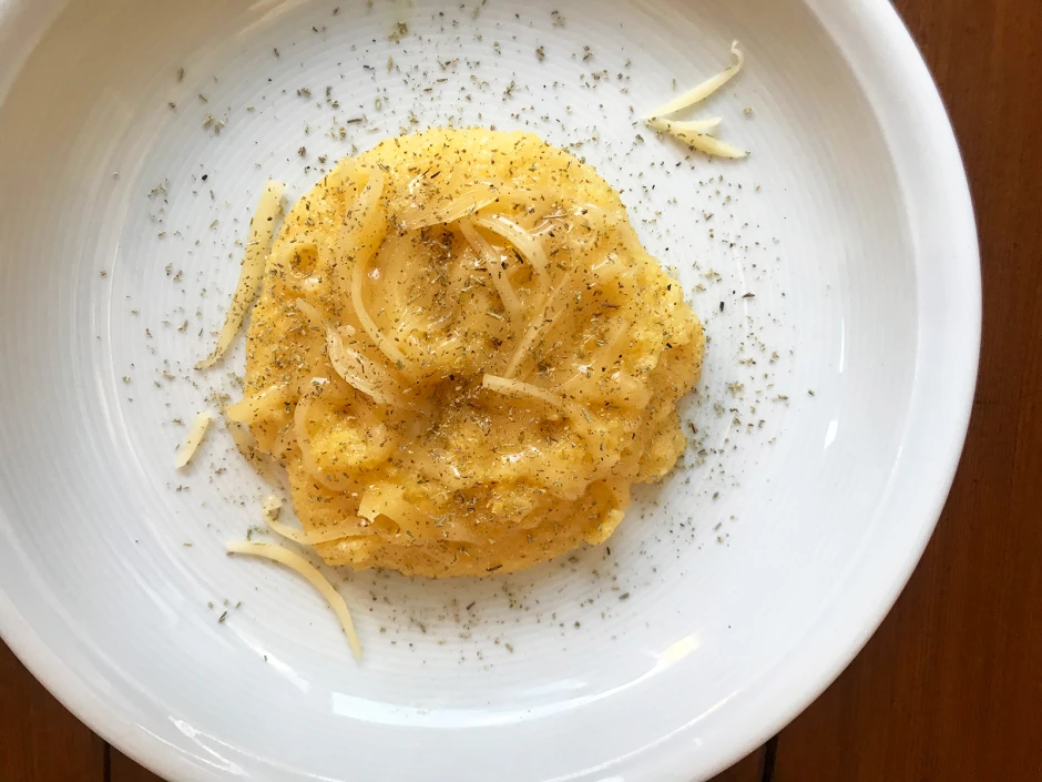 W&uuml;rzige Tassen-Polenta